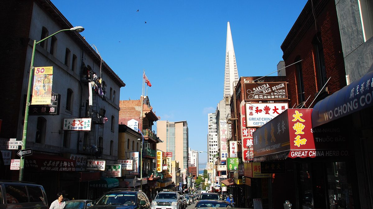 Shops and signs along Washington Street in San Francisco's Chinatown