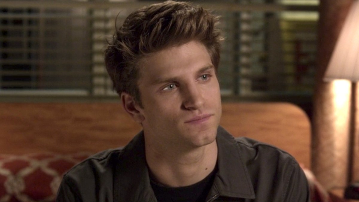 Keegan Allen in a scene from Pretty Little Liars