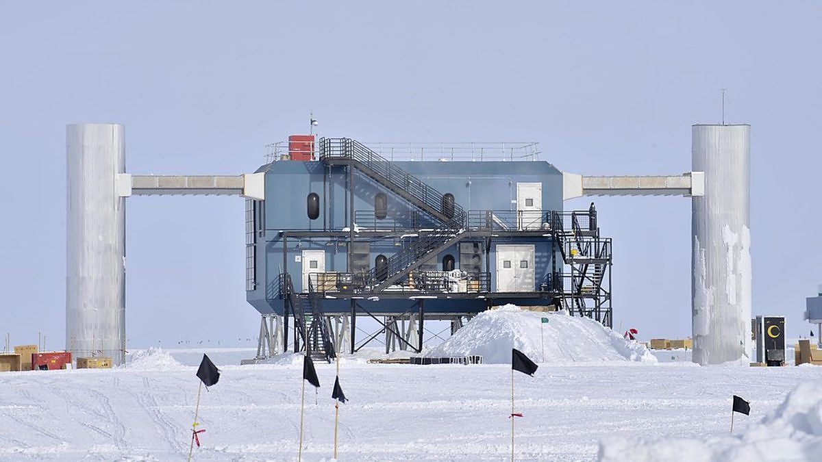The IceCube Neutrino Observatory laboratory building on the ice at the South Pole