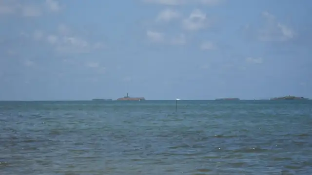 Ile aux Fouquets and Ilot Vacoas, the two islets off Mauritius where the spider lives